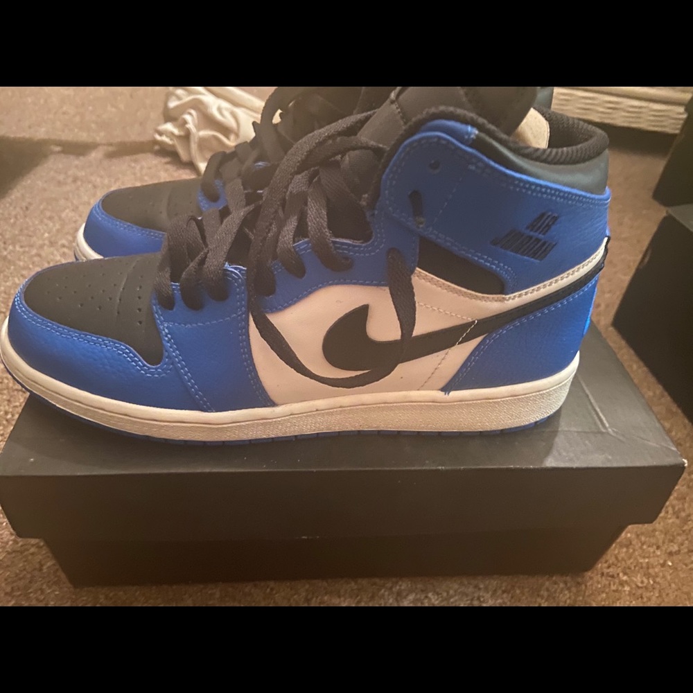 Air Jordan sneakers new